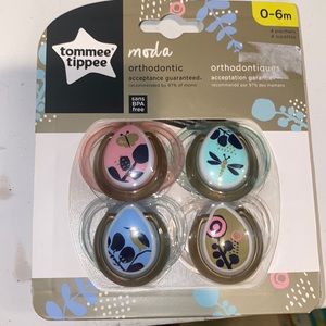 Tommee tippee pacifiers